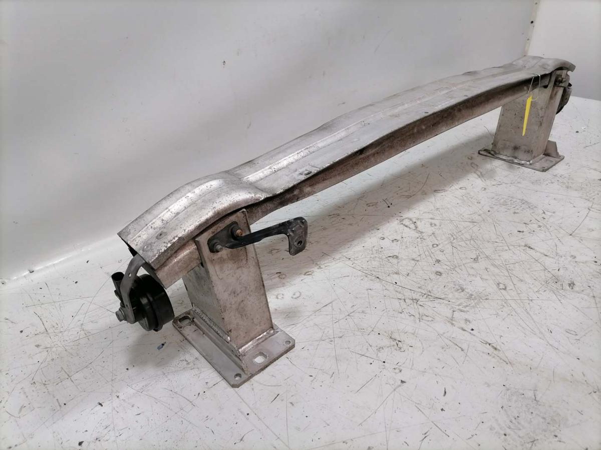 Audi A4 8K B8 original Tr&auml;ger Verst&auml;rkung Sto&szlig;stange Stossf&auml;nger vorn Bj.2009